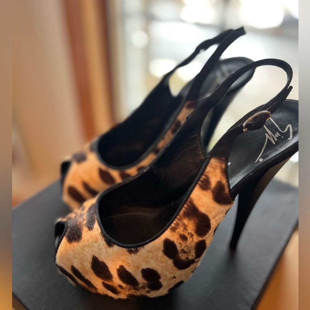 Giuseppe Zanotti Leopard Peeptoe Slingback Platform Heels Pumps